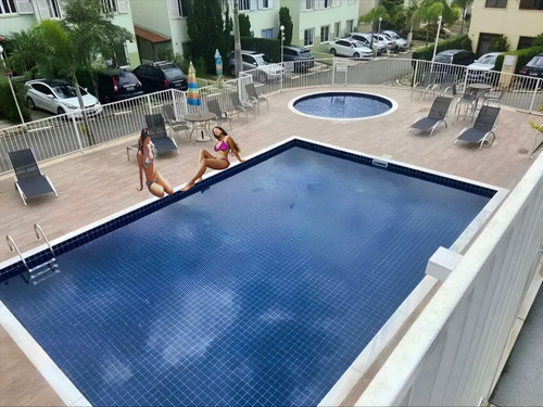 Casa Em Condomínio 1 Suíte 2 Quartos E 1 Banheiro 2 Lavabos