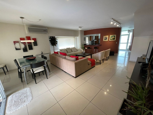 Imagen 3 de 17 de Casa En Venta Villa Del Lago Con Bajada Al Lago