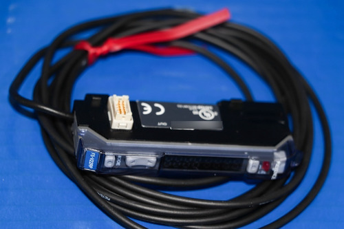Sensor Digital Keyence De Fibra Óptica Pnp Fs-v22rp