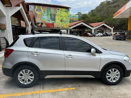 Suzuki Scross 2wd Mt 2018