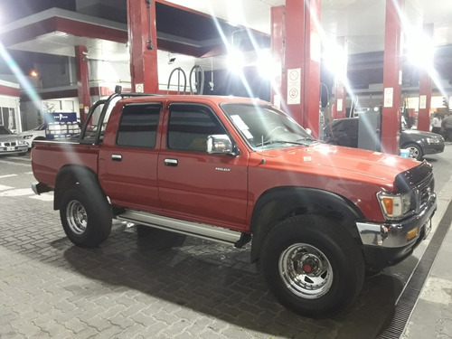 Toyota Hilux 2.4 Sr5