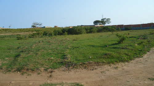 Terreno Com 750m² Total Plano, Livre E De Esquina. (acesso Proximo A Rod - 5min)