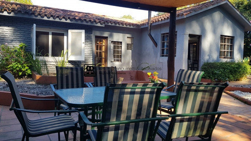 Casa En Mansa - Punta Del Este- Ref: 1723