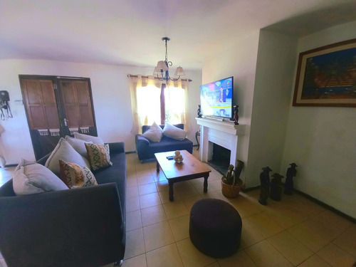 Imagen 2 de 15 de Casa En Venta Sobre Avenida Zona Comercial De Colonia