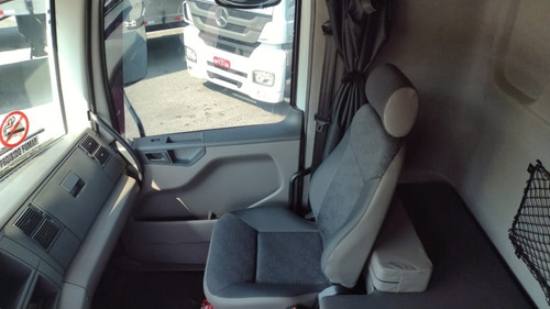 Imagem 10 de 15 de Caminhão Truck 6x2 Vw 24.280 Na Carroceria Sider 2019