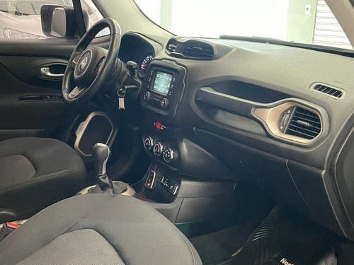 Imagen 14 de 18 de Jeep Renegade Sport At 2018 Blanca