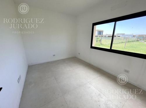 Oportunidad! Casa En Venta En Barrio San Sebastian Area 5