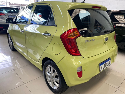 Imagem 8 de 9 de Kia Motors Picanto 2013 Flex