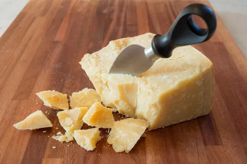 Primeira imagem para pesquisa de queijo grana padano 35 kg