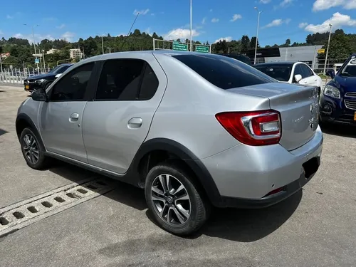 Renault Logan 1.6 Privilege / Intens