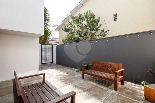 Imagem 8 de 30 de Casa Moderna, Reformada, Pronta Para Entrar Com 03 Suítes - Reo102100