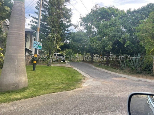 Gisselle Lobo Alquila Espectacular Casa En Conjunto Cerrado Del Manzano Diseñada Para El Dusfrute Y Contacto Con La Naturaleza Estacionamiento Amplio Barquisimeto Lara Visítala 2 5 9 5 0 3