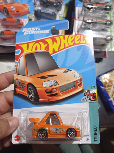 Hot Wheels 2023 94 Toyota Supra Tooned Naranja  1
