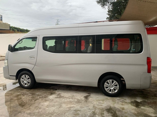 Imagen 6 de 15 de Nissan Urvan 2.5 15 Pas Amplia Aapack Seg Mt 2016