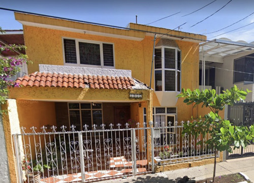 Casa En Remate En Calle Jesús Galindo Y Villa  En Jardines De La Paz, Guadalajara, Jalisco