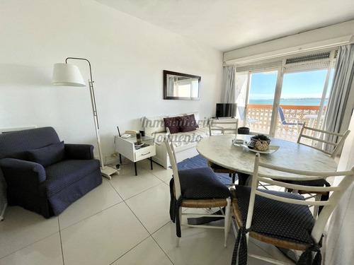 Imagen 4 de 14 de Venta Apartamento 1 Dormitorio Edificio Vanguardia
