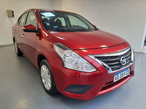 Nissan Versa Sense Pure Drive F3 At 2018 43.900 Km. Bordó