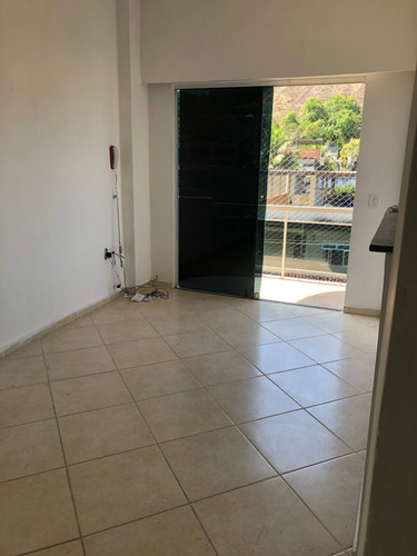 Apartamento À Venda Na Rua Jaciaba, Curicica, Rio De Janeiro - Rj - Liv-11890