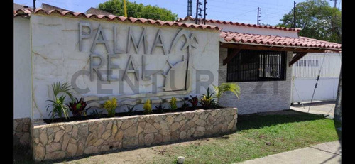 Townhouse En Venta Higuerote Sector Agua Sal