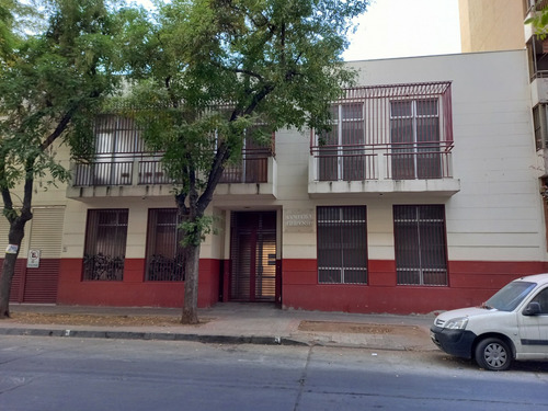 Jose Miguel Carrera A Pasos De Estación Toesca.