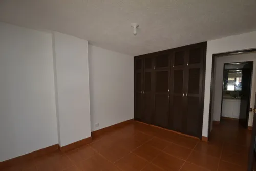 Apartamento En Venta En La Calleja. Cod V12044