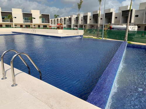 Imagen 20 de 24 de Venta Casa Windsor 3 Recámaras En Av Huayacàn, Long Island, Kings Townhouses Cancùn