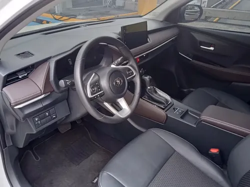 Toyota Yaris G 2024