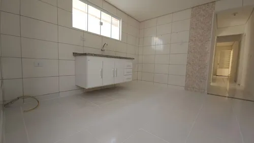 Casa Recém Reformada Com 3 Dormitórios Em Marília!