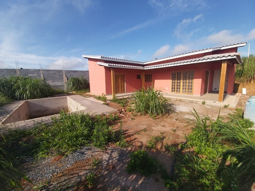 Imagem 11 de 14 de Chácara Ibiuna Casa Nova, Piscina,boa Localização! Ligue Já