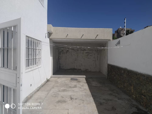 Imagen 14 de 14 de Alquiler Fijo, Bello Y Espacioso Townhouse. Jorge Coll.