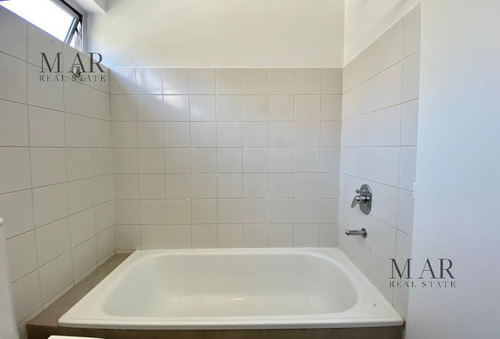 Imagen 11 de 16 de Retasado! Departamento En Venta, Atipico 2 Amb Con Cochera