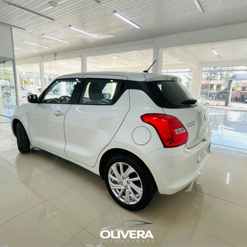 Imagen 3 de 21 de Suzuki Swift Hybrid - 0km Olivera Automotores