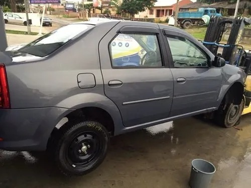 Imagem 1 de 1 de (09) Sucata Renault Logan 1.0 16v 2009 (retirada Peças)
