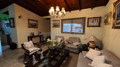 Dennymar, Vende Bella Casa En Urb Villas Tabure Cabudare
