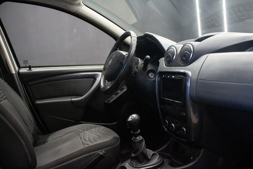 Imagen 11 de 20 de Renault Duster 2.0 4x2 Luxe Nav 2013