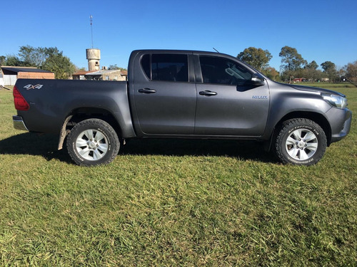 Toyota 2017 Sr 4x4