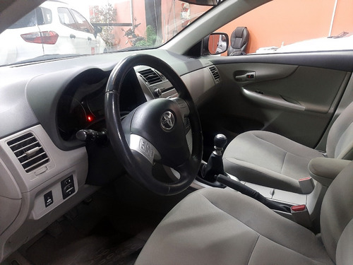 Imagen 9 de 15 de Toyota Corolla 1.8 Xei 2014
