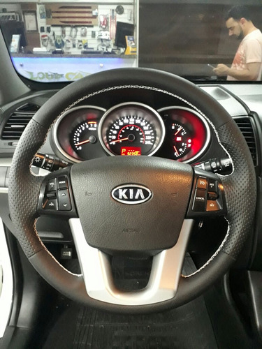 Imagem 4 de 4 de Capa De Volante Costurada Corolla 2009 A 2014
