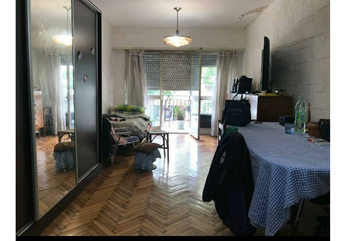 Retasado. Venta Departamento De Tres Ambientes Al Frente.