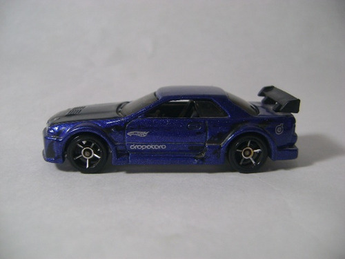 Imagen 1 de 6 de Nico Nissan Sky Line 2001 Malasia Hot Wheels 1/64 (hwl 29)