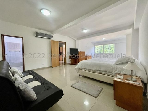 Imagen 17 de 30 de Mls #22-28102 Hermoso Y Moderno Penthouse Duplex Con Increíble Vista, Es Un Piso Completo. Afm