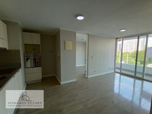 Dpto. 2 Dorm / 2 Baños / 1 Est. Metro San Alberto Hurtado L1