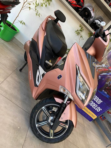 Imagen 4 de 6 de Moto Eléctrica Sunra Modelo Hawk Con Batería Litio