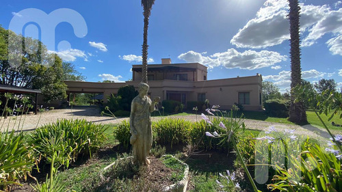 Venta De Casa De 4 Dormitorios En Campos De Roca