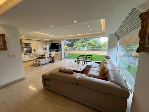 Exclusivo Y Exquisito Apartamento Duplex En Los Palos Grandes Cerca Cota Mil