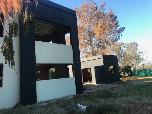 Preciosa Residencia A 50% A Construir