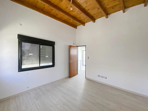 Imagen 17 de 30 de Casa De 3 Dormitorios En Los Pasos Del Jockey