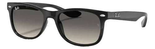 Óculos de sol Ray-Ban New Wayfarer Kids S (48-16) armação de náilon cor gloss black, lente grey de policarbonato degradada, haste gloss black de náilon - RB9052S