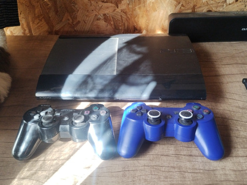 Playstation 3 Super Slim 1tb Con Hen