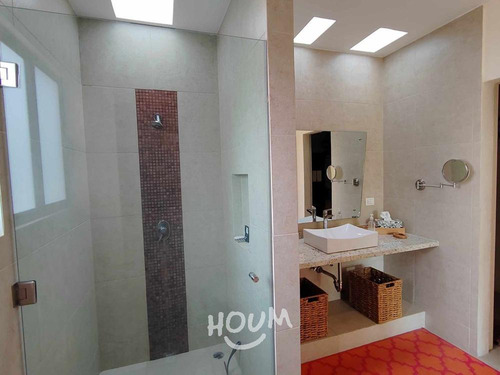 Casa En Jacarandas, Querétaro Con 3 Recámaras, 392 M², Id: 155560